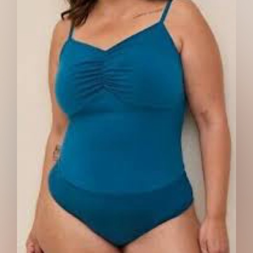 Torrid 2X One Piece Swimsuit In A Two Toned Teal Colors